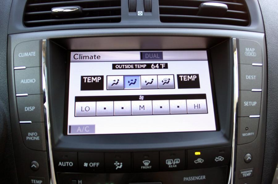  Lexus IS250 AWD 2011 года  (фото 16 из 43)